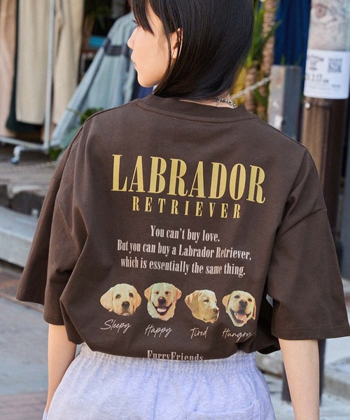 Labrador Retriever（ラブラドールリトリーバー）の「Labrador Retriever/ラブラドールレトリーバー 別注 カレッジロゴ刺繍 ビッグシルエット半袖Tシャツ（Tシャツ/カットソー・メンズ・スミクロ/ネイビー/グリーン/ブラウン/ホワイト系/ブラック/サックスブルー/オフホワイト/ホワイト系1/ブラック系1/グレイッシュベージュ・M/L）」の7枚目の写真