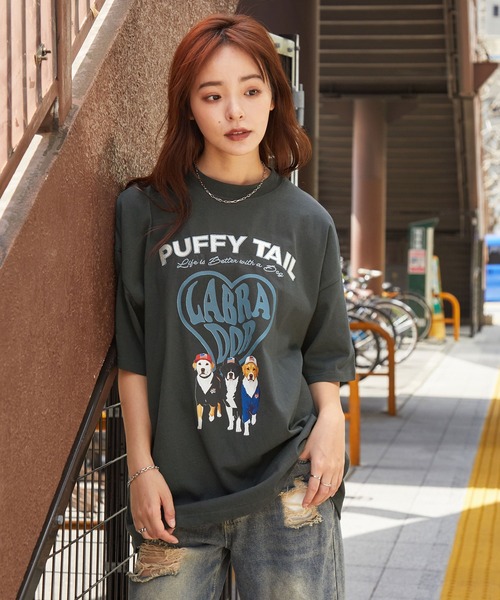 L】NIKE New Jeans コラボ Tシャツ ビッグプリント バニーズ 【公式