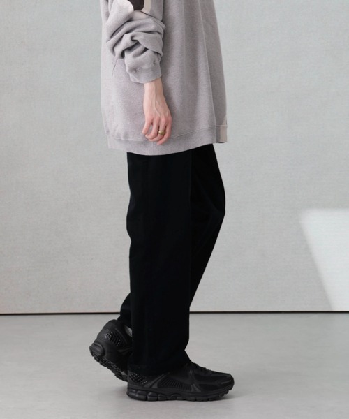 Apo(s)ture(アポスチャー)の「THOM-001/コーデュロイストレートパンツ(その他パンツ・メンズ・ネイビー/ベージュ/ブラック/カーキ・XS/S/M/L/XL)」の2枚目の写真