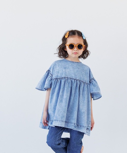 LOWRYS FARM（ローリーズファーム）の「デニムボリュームブラウス　 115559（シャツ/ブラウス・キッズ・ブルー/ケミカルウォッシュ・110cm/120cm/130cm/140cm/150cm）」の2枚目の写真