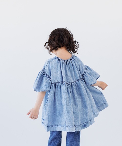 LOWRYS FARM（ローリーズファーム）の「デニムボリュームブラウス　 115559（シャツ/ブラウス・キッズ・ブルー/ケミカルウォッシュ・110cm/120cm/130cm/140cm/150cm）」の7枚目の写真