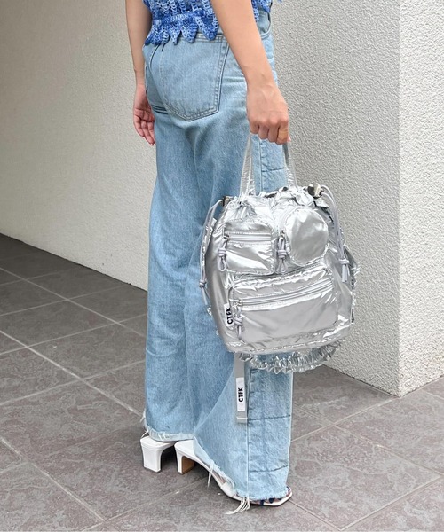 CONTROL FREAK（コントロールフリーク）の「CONTROL FREAK / CTFK（コントロールフリーク）撥水ギャザーマルチポケットショルダー（ショルダーバッグ・レディース・チャコール/アイボリー/ブルー/シルバー/オレンジ/ピンク・FREE）」の17枚目の写真