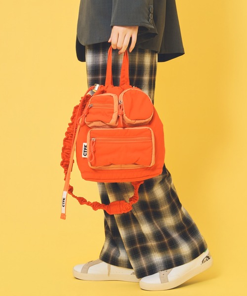 CONTROL FREAK / CTFK（コントロールフリーク）の「CONTROL FREAK / CTFK（コントロールフリーク）≪撥水≫ギャザーマルチポケットショルダー（ショルダーバッグ・レディース・チャコール/アイボリー/ブルー/シルバー/オレンジ/ピンク/ネイビー/オレンジ系その他/ブラック・FREE）」の13枚目の写真