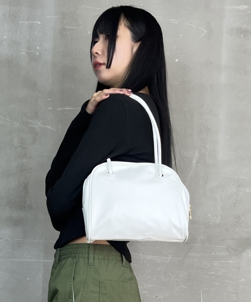 tolene(トレネ)の「フェイクレザー 高見え 肩掛け ショルダーバッグ ハンドバッグ(ショルダーバッグ・レディース・ブラック/ホワイト・ONE SIZE)」の7枚目の写真