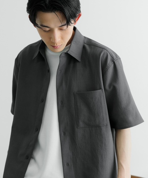 ITEMS URBANRESEARCH（アイテムズ アーバンリサーチ）の「ドライタッチ レギュラーカラー 半袖シャツ（シャツ/ブラウス・メンズ・ミント/ブルー/チャコールグレー/アイボリー・MEDIUM/LARGE）」の3枚目の写真