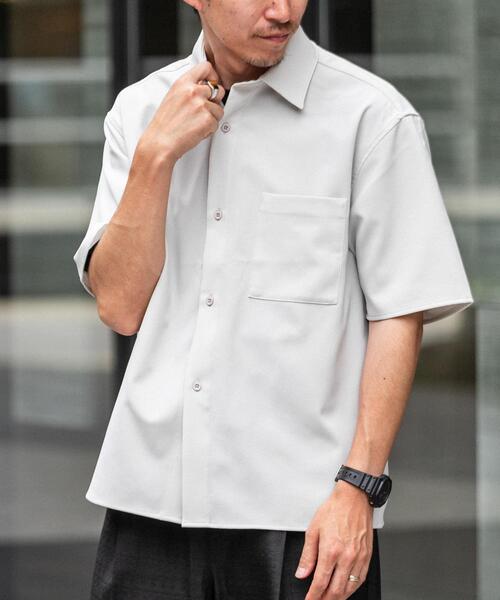 ITEMS URBANRESEARCH(アイテムズ アーバンリサーチ)の「ドライタッチ レギュラーカラー 半袖シャツ(シャツ/ブラウス・メンズ・ミント/ブルー/チャコールグレー/アイボリー・MEDIUM/LARGE)」の9枚目の写真