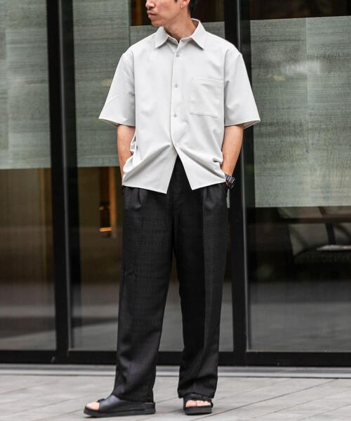 ITEMS URBANRESEARCH(アイテムズ アーバンリサーチ)の「ドライタッチ レギュラーカラー 半袖シャツ(シャツ/ブラウス・メンズ・ミント/ブルー/チャコールグレー/アイボリー・MEDIUM/LARGE)」の7枚目の写真