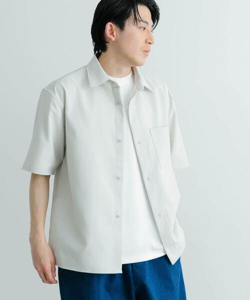 ITEMS URBANRESEARCH(アイテムズ アーバンリサーチ)の「ドライタッチ レギュラーカラー 半袖シャツ(シャツ/ブラウス・メンズ・ミント/ブルー/チャコールグレー/アイボリー・MEDIUM/LARGE)」の6枚目の写真