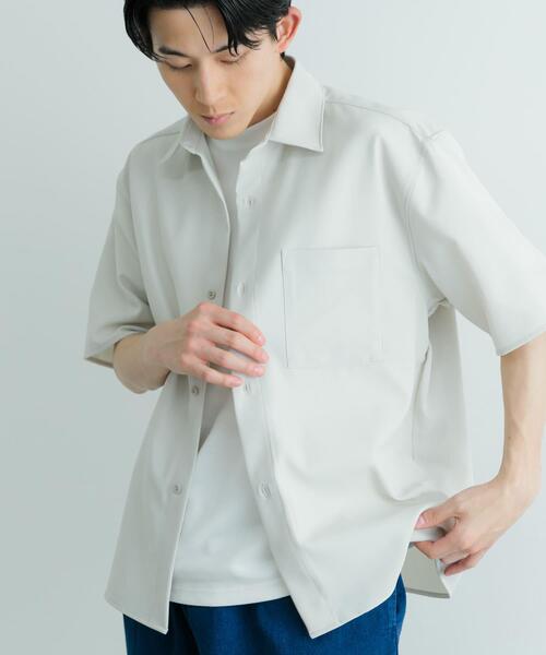 ITEMS URBANRESEARCH(アイテムズ アーバンリサーチ)の「ドライタッチ レギュラーカラー 半袖シャツ(シャツ/ブラウス・メンズ・ミント/ブルー/チャコールグレー/アイボリー・MEDIUM/LARGE)」の5枚目の写真