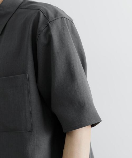 ITEMS URBANRESEARCH(アイテムズ アーバンリサーチ)の「ドライタッチ レギュラーカラー 半袖シャツ(シャツ/ブラウス・メンズ・ミント/ブルー/チャコールグレー/アイボリー・MEDIUM/LARGE)」の14枚目の写真