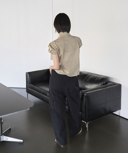 UNE MANSION(ユヌマンション)の「【ストリング付き】ストレートナイロンカーゴパンツ(カーゴパンツ・レディース・ピンク/チャコール/スカイブルー/カーキ/ブラック・FREE)」の8枚目の写真