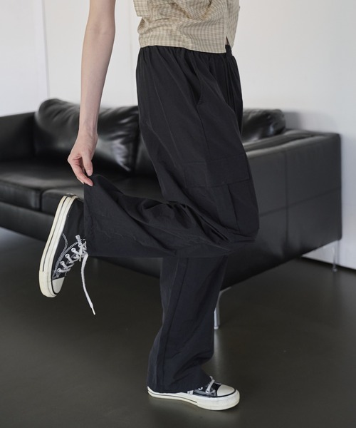UNE MANSION(ユヌマンション)の「【ストリング付き】ストレートナイロンカーゴパンツ(カーゴパンツ・レディース・ピンク/チャコール/スカイブルー/カーキ/ブラック・FREE)」の22枚目の写真