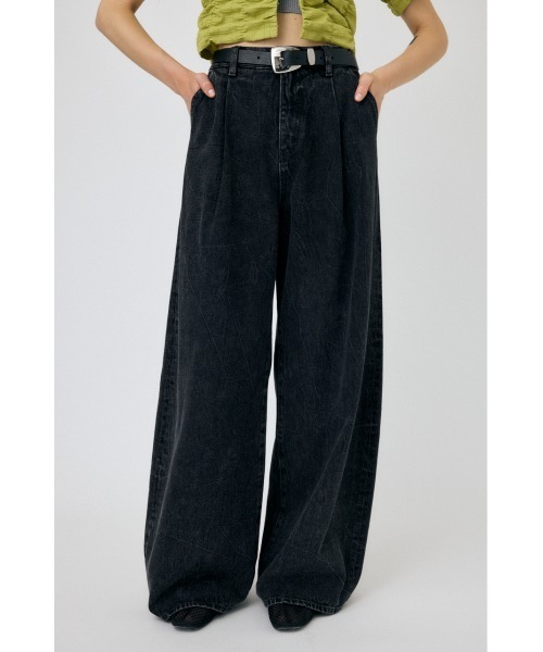 MOUSSY(マウジー)の「WAVY TUCK BAGGY(デニムパンツ・レディース・ブラック/オフホワイト/ブルー・0/1/2)」の3枚目の写真