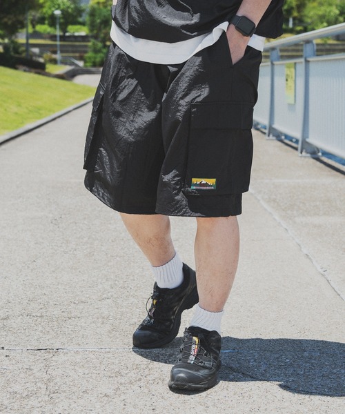 kutir（クティール）の「ピスナイロンカーゴハーフパンツ（カーゴパンツ・メンズ・ライトカーキ/ネイビー/ブラック・SMALL/MEDIUM/LARGE）」の2枚目の写真