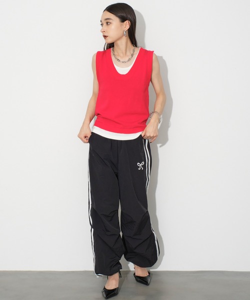 SEN TOKYO(セントーキョー)の「ヘルシーな肌見せスタイルを。バイカラーレイヤードタンクトップ(タンクトップ・レディース・ブラック/レッド/ブルーグレー・FREE)」の11枚目の写真