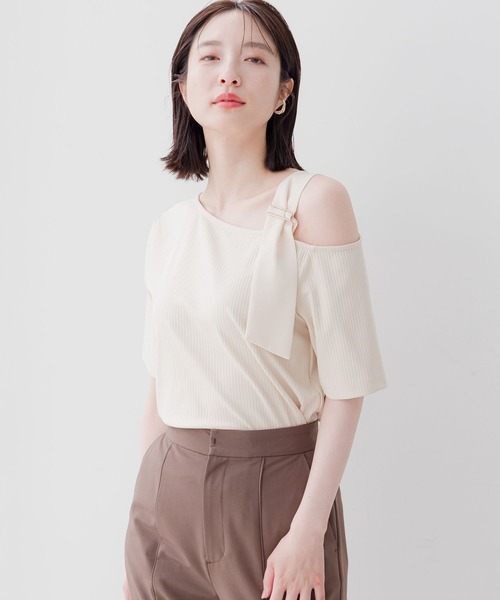 Andemiu（アンデミュウ）の「スカーフツキリブカット134912（Tシャツ/カットソー・レディース・チャコールグレー/アイボリー/ブラック/ベージュ・FREE）」の2枚目の写真