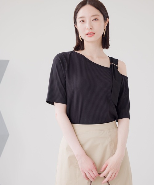 Andemiu（アンデミュウ）の「スカーフツキリブカット134912（Tシャツ/カットソー・レディース・チャコールグレー/アイボリー/ブラック/ベージュ・FREE）」の3枚目の写真