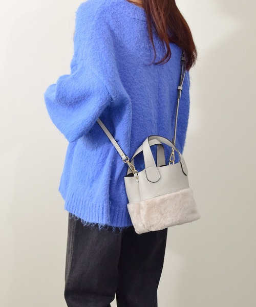 RIPANI（リパーニ）の「【RIPANI】ムートンコンビハンドバッグ(Q46531)（ハンドバッグ・レディース・ブラック/グレー・ALL）」の19枚目の写真