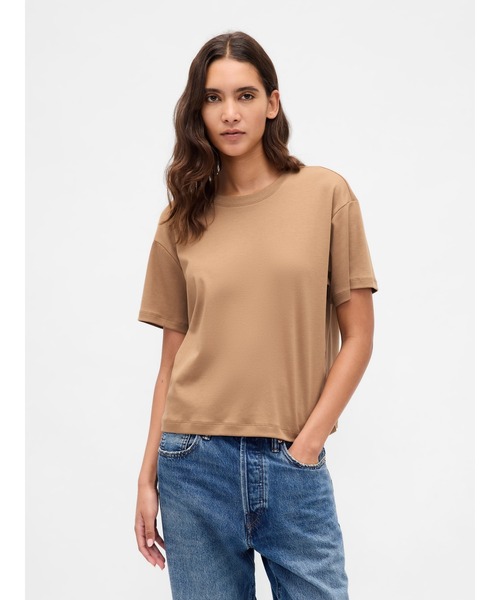 GAP(ギャップ)の「スーピマ(R) コットンリラックスtシャツ(半袖)(Tシャツ/カットソー・レディース・ライトブラウン/ブラック/オフホワイト/ネイビー/ベージュ/ライトグレー/ブラウン/ブルー/ワイン・S/M/L/XL/XS/XXS)」の4枚目の写真
