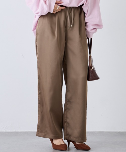 LAVEANGE（ラビアンジェ）の「サテンイージーワイドパンツ（その他パンツ・レディース・ブラウン/ブラック・M/4L/3L/LL/L）」の13枚目の写真