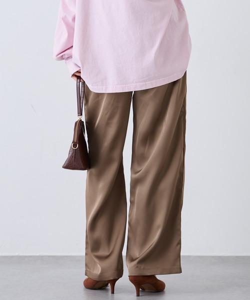 LAVEANGE（ラビアンジェ）の「サテンイージーワイドパンツ（その他パンツ・レディース・ブラウン/ブラック・M/4L/3L/LL/L）」の15枚目の写真