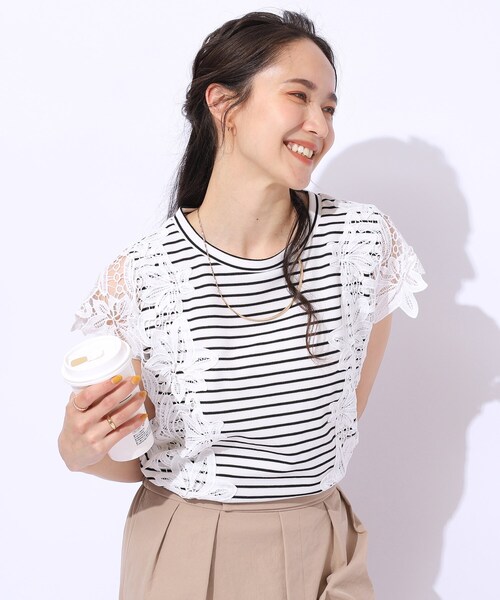 DRESKIP(ドレスキップ)の「◆華やかなレース使いが目を惹く 大人のデザイントップス(Tシャツ/カットソー・レディース・ブラック/ライトイエロー系/ホワイト系5/オフホワイト・04/03/02)」の1枚目の写真