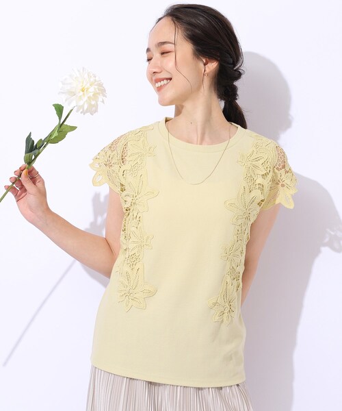 DRESKIP(ドレスキップ)の「◆華やかなレース使いが目を惹く 大人のデザイントップス(Tシャツ/カットソー・レディース・ブラック/ライトイエロー系/ホワイト系5/オフホワイト・04/03/02)」の4枚目の写真