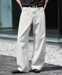 WYM LIDNM（ウィム バイ リドム）の「VINTAGE WASHED CURVED DENIM（デニムパンツ）」
