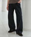 WYM LIDNM（ウィム バイ リドム）の「VINTAGE WASHED CURVED DENIM（デニムパンツ・M）」