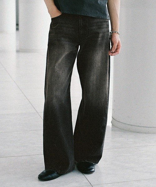VINTAGE WASHED CURVED DENIM（デニムパンツ）｜WYM LIDNM（ウィム