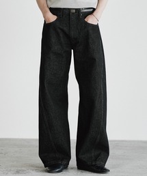 WYM LIDNM（ウィム バイ リドム）の「VINTAGE WASHED CURVED DENIM（デニムパンツ）」