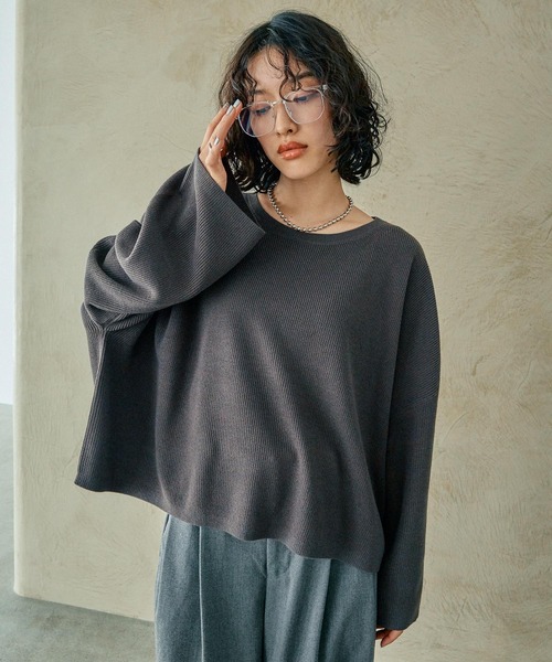 LEPSIM(レプシィム)の「14ゲージワイドボートネックプルオーバー 133263(ニット/セーター・レディース・ブラック/チャコールグレー/オフホワイト/マスタード・FREE)」の4枚目の写真