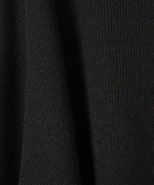 LEPSIM(レプシィム)の「14ゲージワイドボートネックプルオーバー 133263(ニット/セーター・レディース・ブラック/チャコールグレー/オフホワイト/マスタード・FREE)」の8枚目の写真