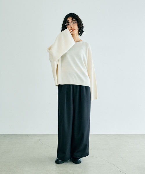 LEPSIM(レプシィム)の「14ゲージワイドボートネックプルオーバー 133263(ニット/セーター・レディース・ブラック/チャコールグレー/オフホワイト/マスタード・FREE)」の20枚目の写真