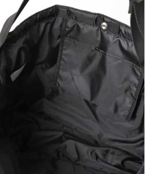 THRASHER(スラッシャー)の「THRASHER スラッシャー  QUILTING Shoulder Bag/キルティングデザインショルダーバッグ(ST)(ショルダーバッグ・メンズ・ベージュ系/カーキ系/ブラック系・FREE)」の6枚目の写真