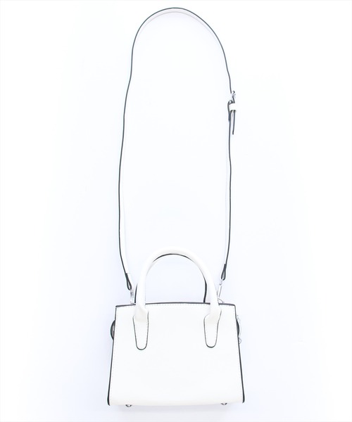 clear（クリア）の「スクエアバッグ [デイリー使い コンパクト 上品]≪2024AW新作≫（ショルダーバッグ・レディース・ブラック/オフホワイト・F）」の6枚目の写真