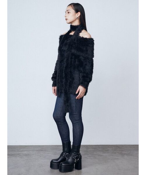 EMODA(エモダ)の「オフショルダータイオーバーニット(ニット/セーター・レディース・アイボリー/ブラック/ブルー・FREE)」の7枚目の写真