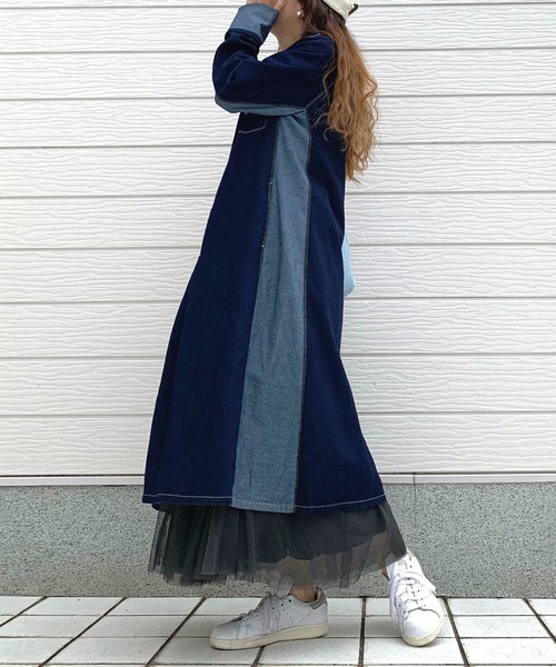 Q(キュー)の「デニムロングワンピース(シャツワンピース・レディース・ネイビー・MEDIUM)」の10枚目の写真
