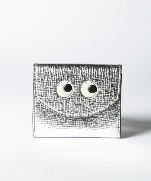 ANYA HINDMARCH(アニヤハインドマーチ)の「ANYA HINDMARCH Mini Trifold Eyes in Silver Metallic Capra アニヤハインドマーチ アイズ ミニ トライフォールド ウォレット(財布・レディース・シルバー・FREE)」の1枚目の写真