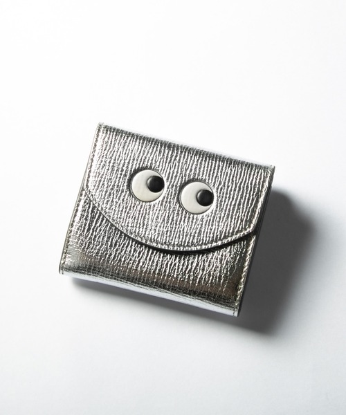 ANYA HINDMARCH(アニヤハインドマーチ)の「ANYA HINDMARCH Mini Trifold Eyes in Silver Metallic Capra アニヤハインドマーチ アイズ ミニ トライフォールド ウォレット(財布・レディース・シルバー・FREE)」の3枚目の写真