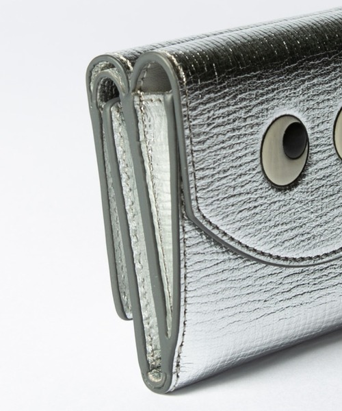 ANYA HINDMARCH(アニヤハインドマーチ)の「ANYA HINDMARCH Mini Trifold Eyes in Silver Metallic Capra アニヤハインドマーチ アイズ ミニ トライフォールド ウォレット(財布・レディース・シルバー・FREE)」の5枚目の写真