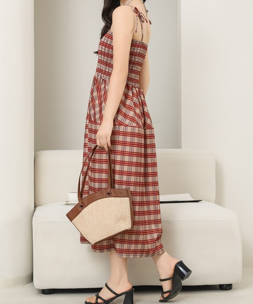 ヤンチェオンテンバール　シャーリングワンピース【check chan】 美品✨ヤンチェオンテンバール シャーリングワンピース【check