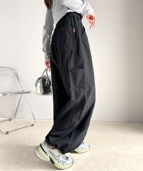Java(ジャバ)の「《JaVa ジャバ別注》ワイドな今っぽシルエット☆メンズライク裾ドロストペインターパンツ(その他パンツ・レディース・オフホワイト/ブラック/チャコール・X-LARGE/SMALL/MEDIUM/LARGE)」の8枚目の写真