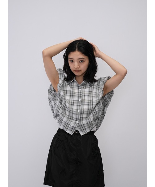 Enewd nina（エニュードニーナ）の「【ZOZO限定】ボリューム チェック シャツ ブラウス ノースリーブ（シャツ/ブラウス・レディース・グレー・FREE）」の2枚目の写真