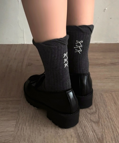 apres jour(アプレジュール)の「【apres jour×ARIAZ】リボンデザインフリルソックス(ソックス/靴下・レディース・ブラック/ライトグレー/オフホワイト/グレー・FREE)」の4枚目の写真