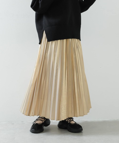 SENSE OF PLACE by URBAN RESEARCH（センスオブプレイスバイアーバンリサーチ）の「グロッシープリーツスカート（スカート・レディース・ブラック/シルバー/ゴールド・ONE）」の10枚目の写真
