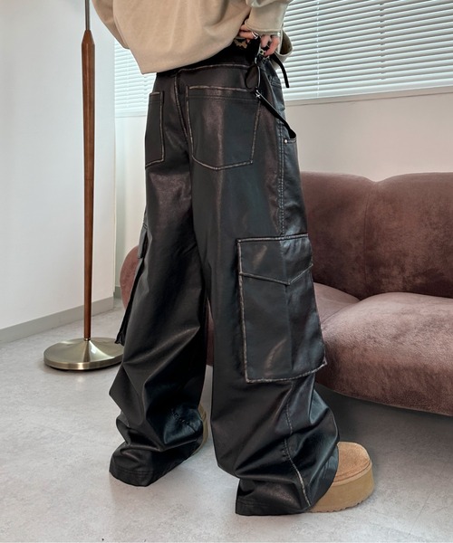 sedacle(セダクル)の「ヴィンテージライク合皮パンツ(その他パンツ・メンズ・ブラック/ブラウン・SMALL/MEDIUM/LARGE)」の1枚目の写真