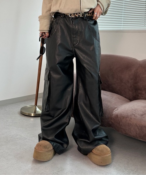 sedacle(セダクル)の「ヴィンテージライク合皮パンツ(その他パンツ・メンズ・ブラック/ブラウン・SMALL/MEDIUM/LARGE)」の16枚目の写真