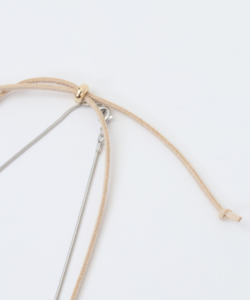 MELROSE claire（メルローズ クレール）の「【スエード×チェーン2本セットのネックレス】（ネックレス・レディース・ベージュ・FREE）」の3枚目の写真