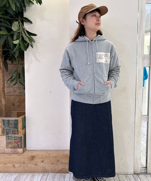 SNOOPY×OLD BETTY'S（スヌーピーカケルオールドベティーズ）の「SNP Sweat Full Zip Parka（パーカー・メンズ・杢グレー・M/L/S）」の3枚目の写真